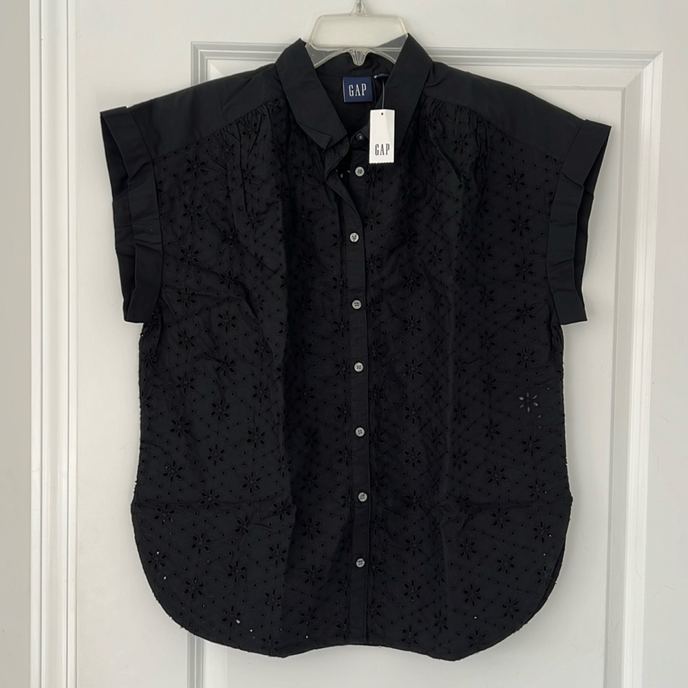 Gap eyelet black shirt. Brand new with tags.